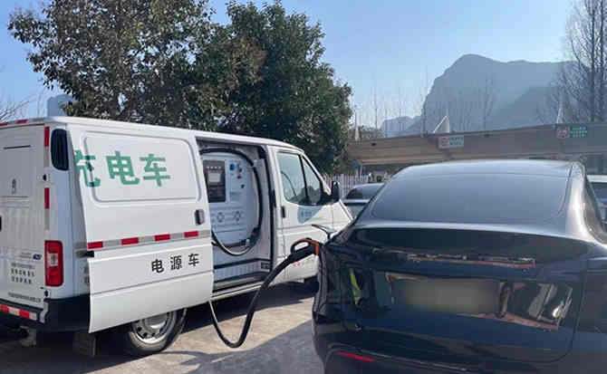 武宣汽车搭电