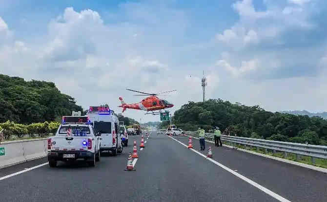 武宣高速公路汽车救援案例